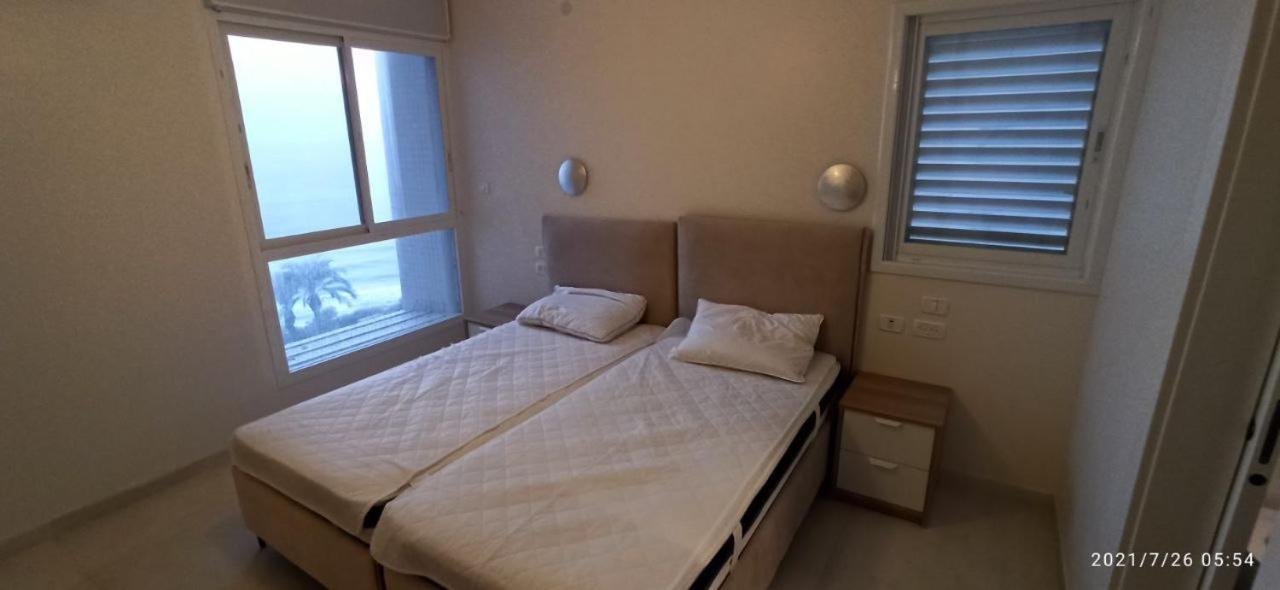 Nitsa Sea View Luxurious Apartment Netanya Esterno foto