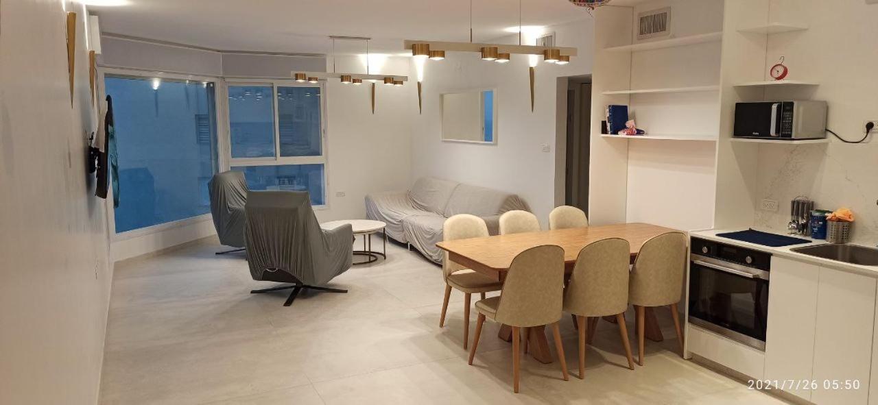 Nitsa Sea View Luxurious Apartment Netanya Esterno foto